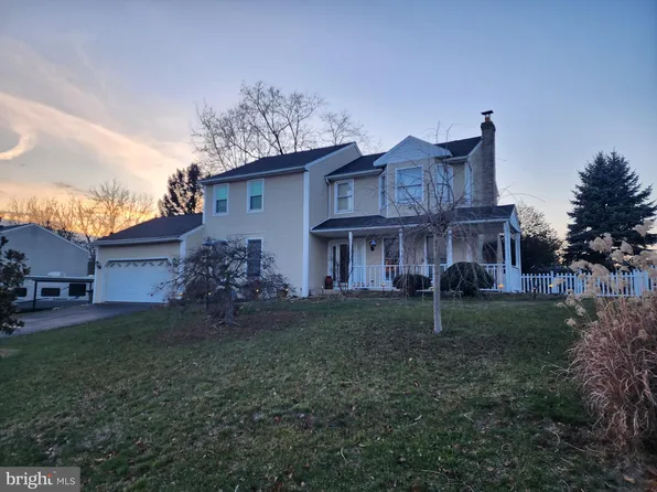 3065 Honey Run Dr, York, PA 17408
