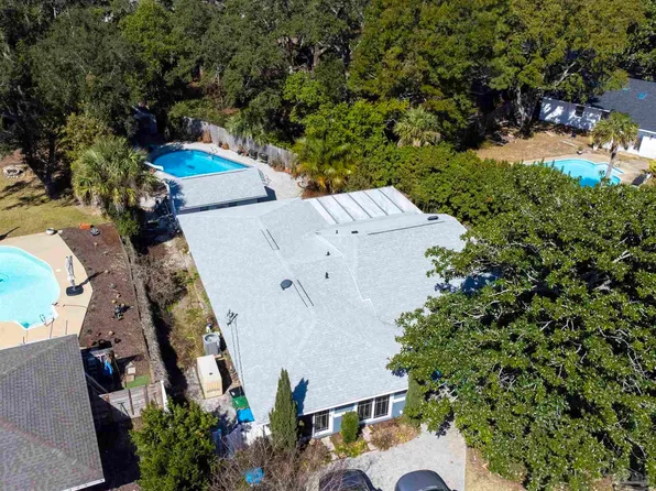 205 Florida Ave, Gulf Breeze, FL 32561