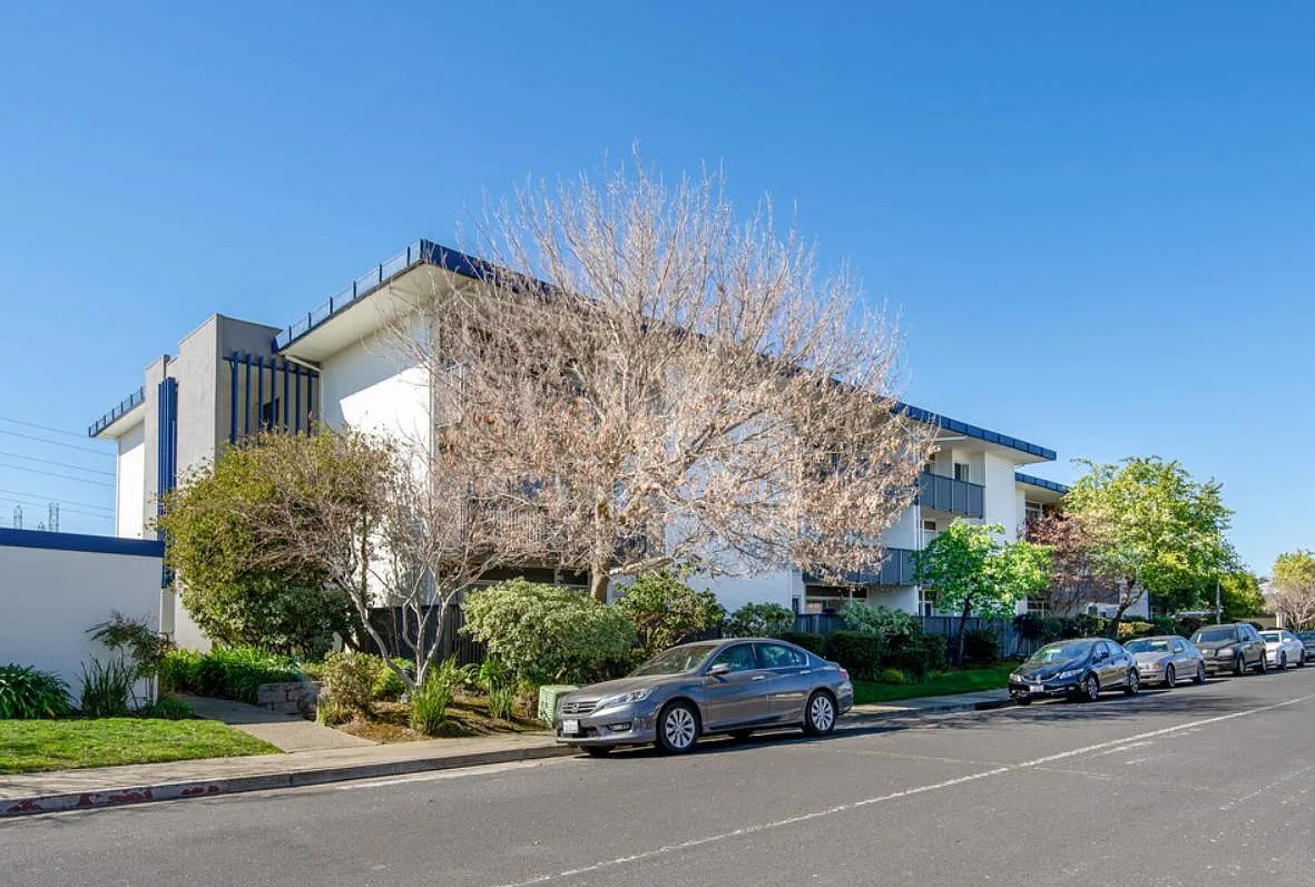Kula Kai Apartments — Photo 1