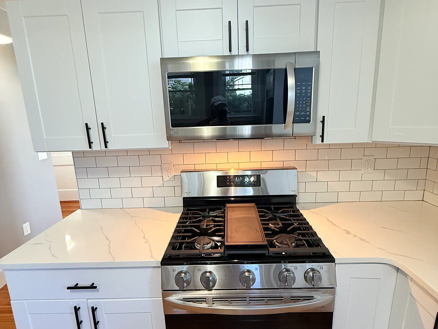 1 bed, 900 sqft, $2,000 — Photo 4