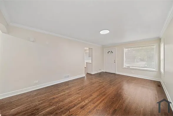 12423 S Perry Ave — Photo 4