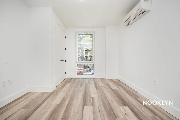 Rented by Nooklyn NYC LLC | media 7