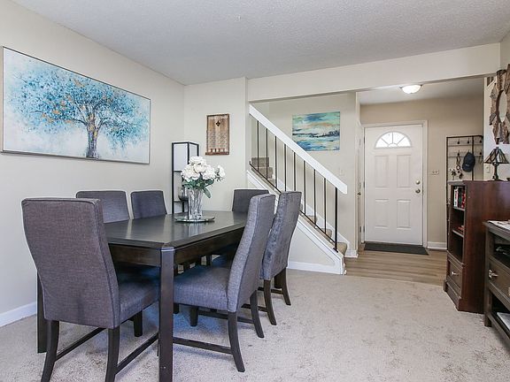 2nd image of 725 Haddam Way #725