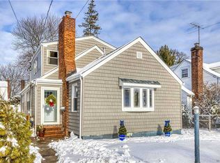 59 E Chester St, Valley Stream, NY 11580