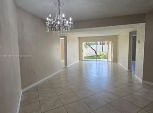 6272 NW 186th St APT 110, Hialeah, FL 33015
