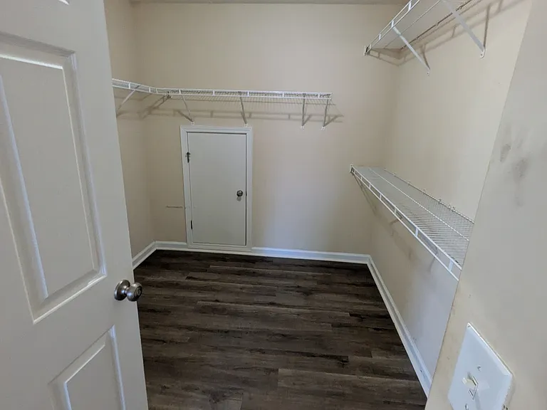 375 Searchlight Dr — Photo 4