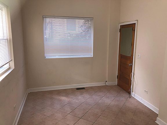 2nd image of 736 N Wolcott Ave APT 1R