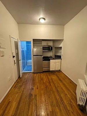 Rented by KNOCKKNOCK LLC | media 7