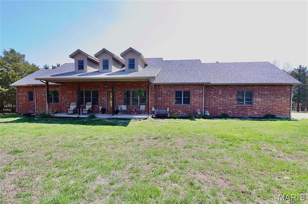 K♡ 18921 Pleasant View Dr, Lebanon, MO 65536 | Zillow