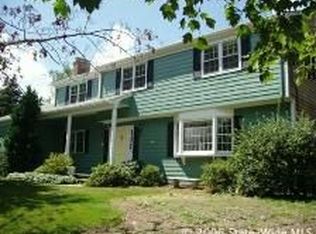 561 Wapping Rd, Portsmouth, RI 02871