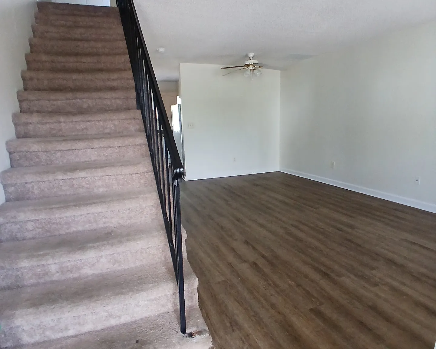 2 bed, 1.5 bath, $1,100 — Photo 2