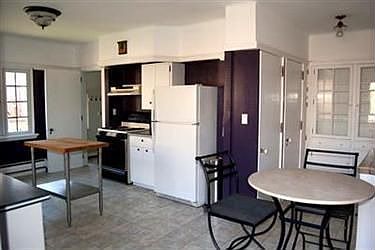 3rd image of 3105 Van Aken Blvd