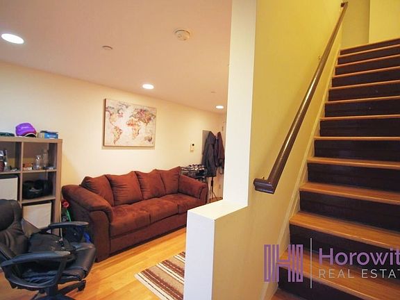 2nd image of 3110 23rd St APT 6C
