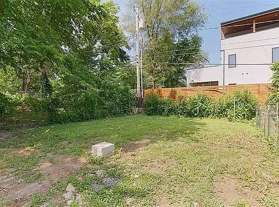 3rd image of 4616 Mercier St