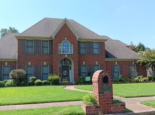 8733 River Hollow Dr, Cordova, TN 38016