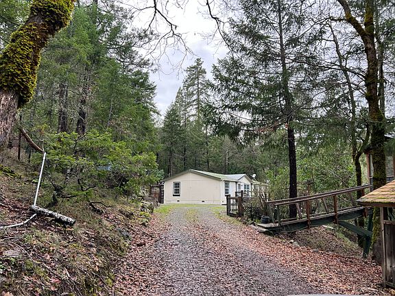 2nd image of 1540 Hennessey Rd