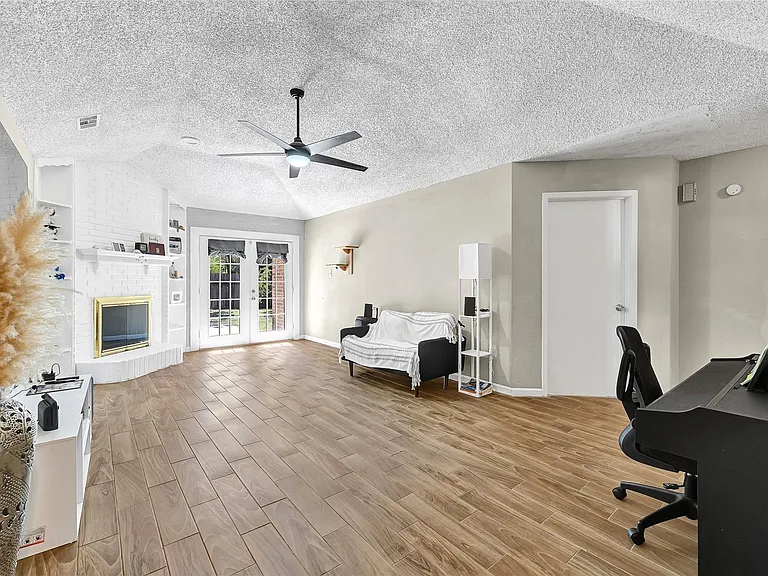 19327 Cypress Harbor Dr — Photo 5