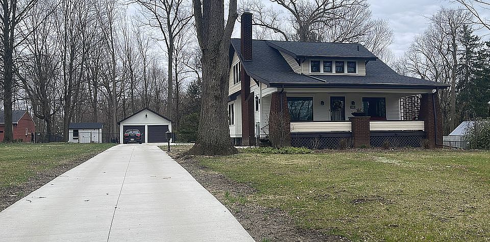 2nd image of 614 N Main St