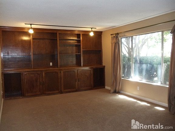 2nd image of 4415 N Sequoia Dr