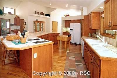 3rd image of 4240 Midlothian Ct