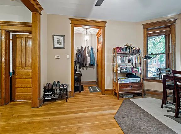 4th image of 3042 N Clifton Ave APT 1
