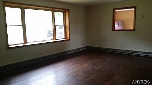 2nd image of 3245 Haskell Rd