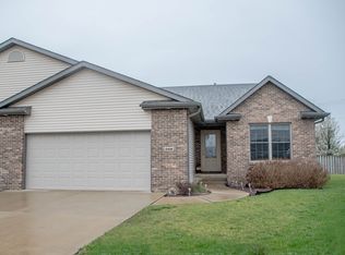 2406 Knoxville Dr, Springfield, IL 62711