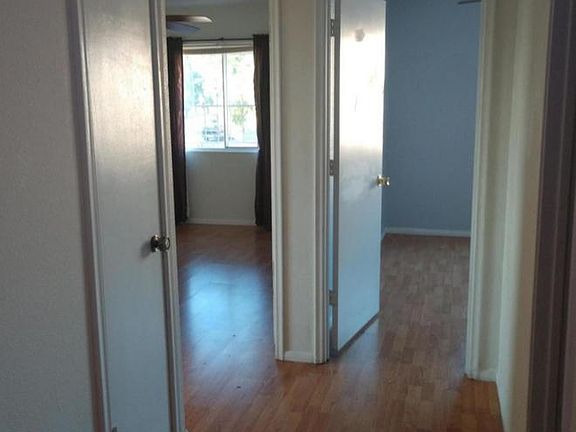 5th image of 1204 E Lawrence Ln
