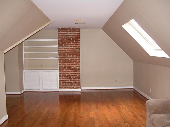 Combined living/bedroom