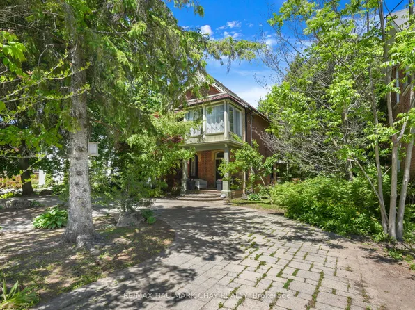 134 Victoria St E, New Tecumseth, ON L9R 1K6