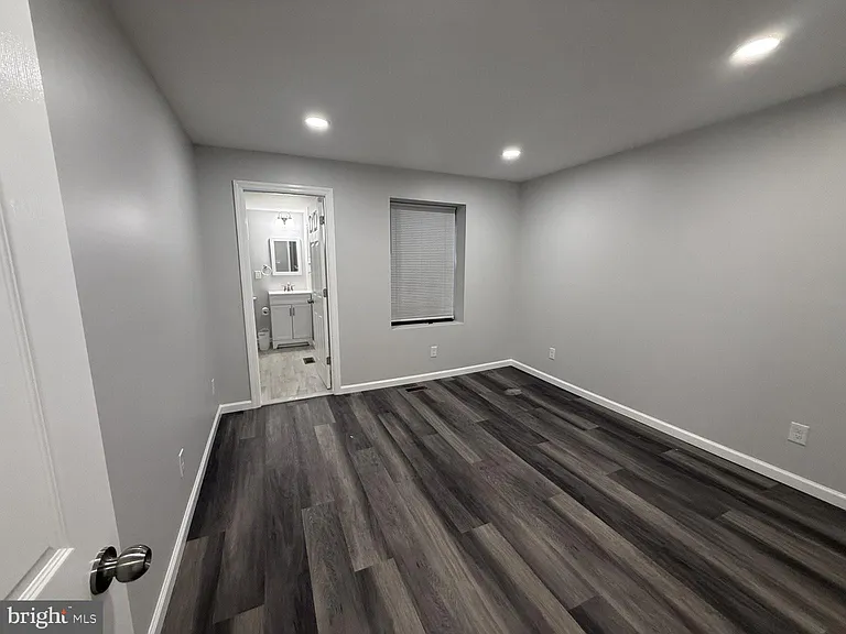 383 Johnson Ave — Photo 18