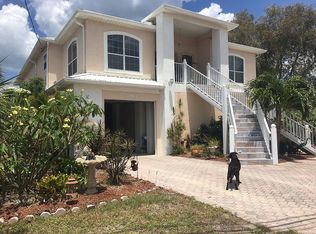 1662 Sea Breeze Dr, Tarpon Springs, FL 34689