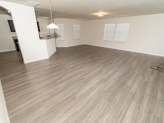 4th image of 5611 Plantation Forest Dr