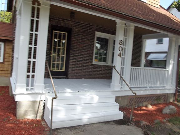 2nd image of 804 N Chevrolet Ave