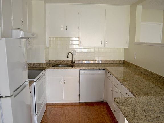 2nd image of 429 28th St #1