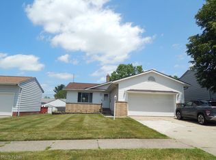 14829 Lisa Dr, Maple Heights, OH 44137