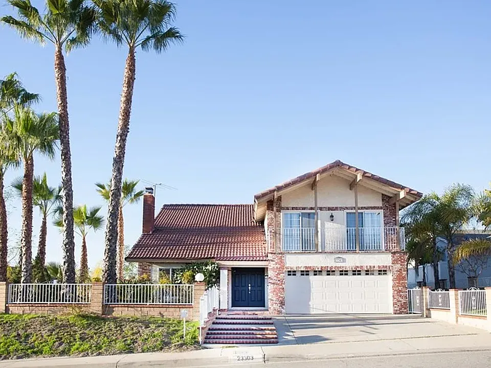 23303 Stirrup Dr