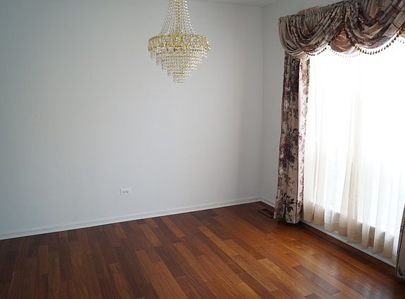 4th image of 726 Saddlewood Dr