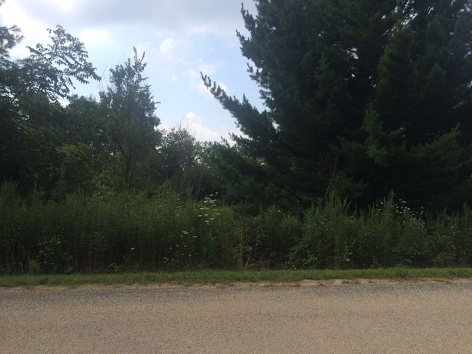 2nd image of Dahlk Cir