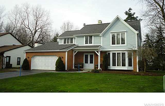 1st image of 42 Silver Thorne Dr