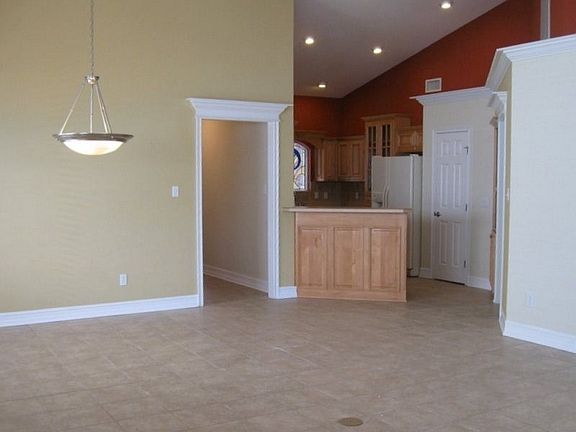 3rd image of 4927 Heritage Park Blvd