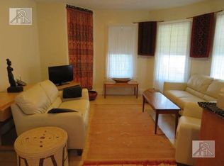 48 Stanton Rd #1, Brookline, MA 02445