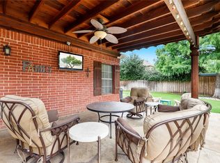 2704 Meadow Glen Dr, Flower Mound, TX 75022