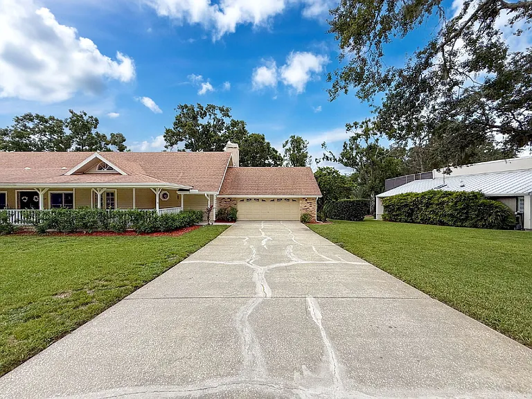 1055 Riverside Ridge Rd — Photo 8