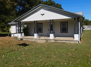 415 E Railroad St, Waverly, TN 37185