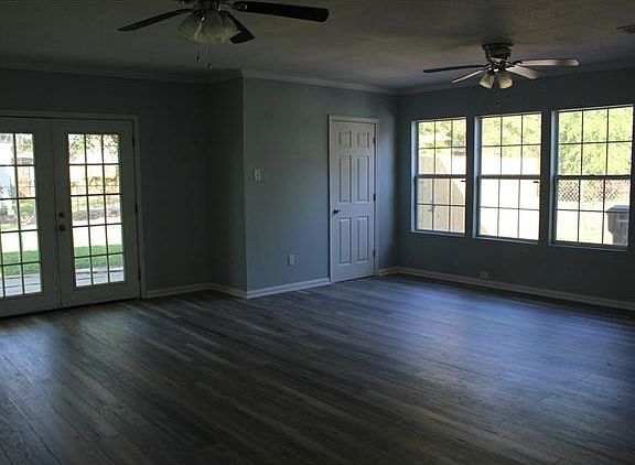 3rd image of 4516 Mark Twain Dr
