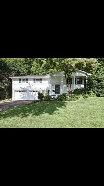 1st image of 10525 Blakewood Dr