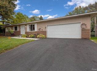 1456 Westbrooke Dr, Lapeer, MI