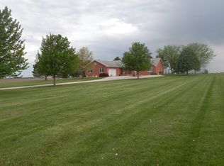 18000 E 200 North Rd, Heyworth, IL 61745