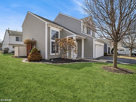 3rd image of 12 Dogwood Ct